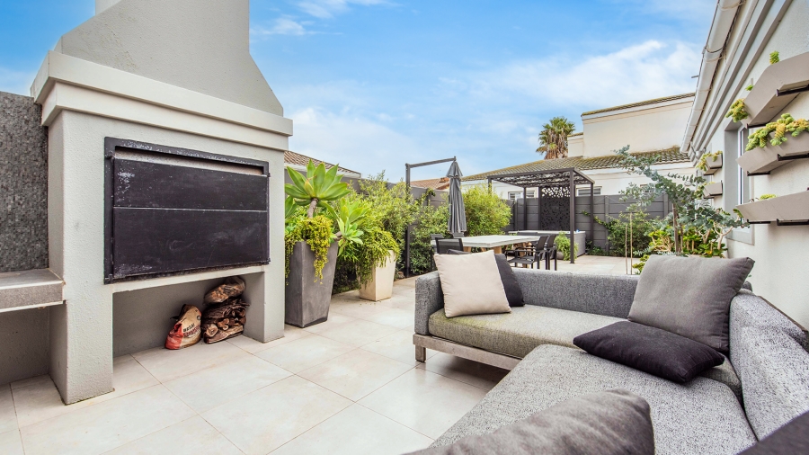 3 Bedroom Property for Sale in Parklands Western Cape